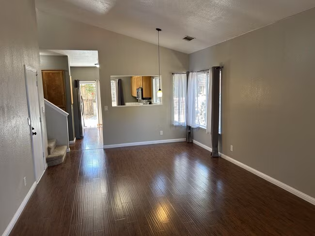 115 Barington Dr Vallejo, CA 94591 photo 4