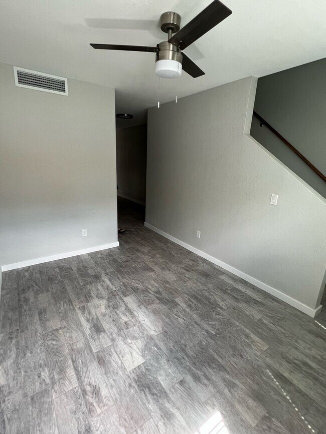 12717 W AMY DR #3 photo 2