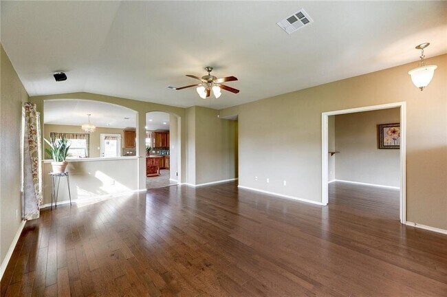 18800 Alnwick Castle Dr Pflugerville, TX 78660 photo 4