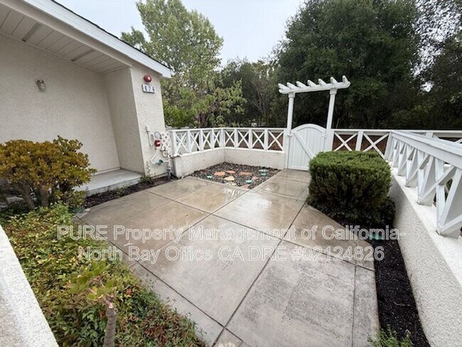676 Casella Way Petaluma, CA 94954 photo 2
