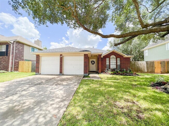 1035 Wentworth Drive, Pearland, TX 77584 photo 3