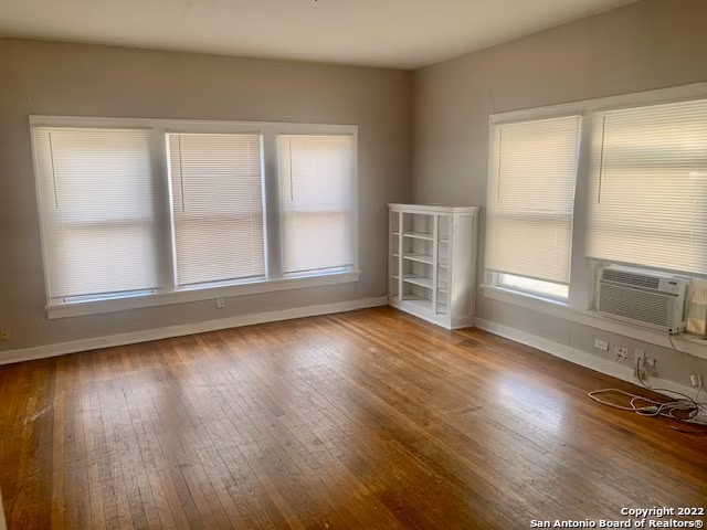 1140 W Ashby Pl San Antonio, TX 78201 photo 4