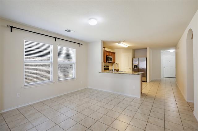 910 Amber St Princeton, TX 75407 photo 3