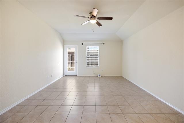 910 Amber St Princeton, TX 75407 photo 5