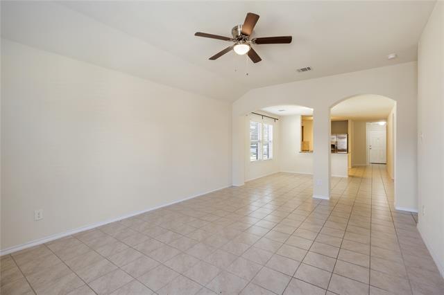 910 Amber St Princeton, TX 75407 photo 4