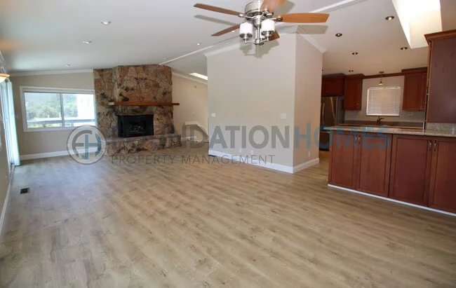 93 Live Oak Ave Fairfax, CA 94930 photo 5