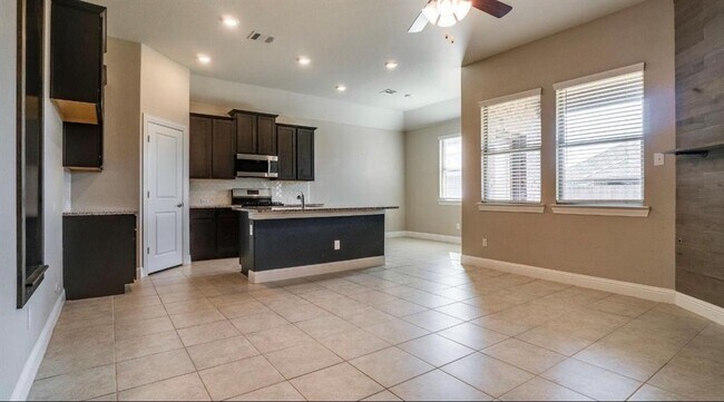 11112 Cobalt Drive, Aubrey, TX 76227 photo 3