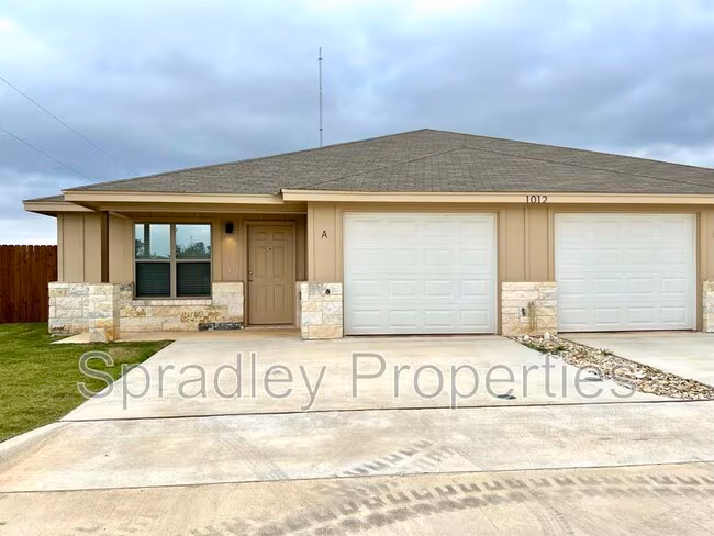 1012A Llano Ct Belton, TX 76513 photo 2