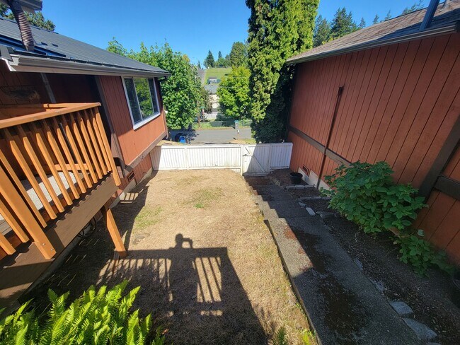 1349 Whitney Ave Bremerton, WA 98312 photo 5