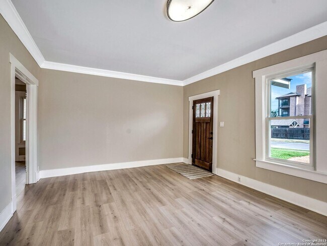 132 Perry Ct San Antonio, TX 78209 photo 5