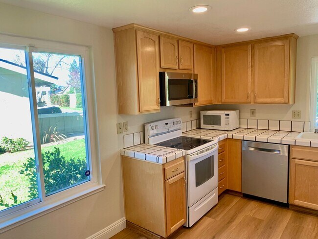 1113 Holly Oak Cir San Jose, CA 95120 photo 2