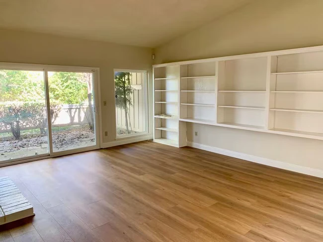 1113 Holly Oak Cir San Jose, CA 95120 photo 4