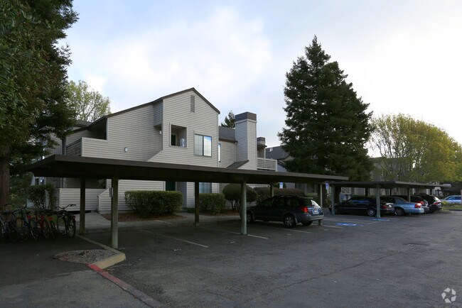Pickleweed Apartments photo 2