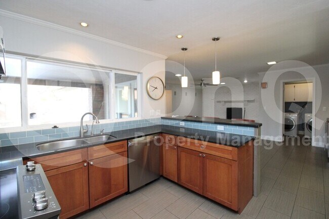 1934 East Secretariat Drive, Tempe, AZ 85284 photo 4