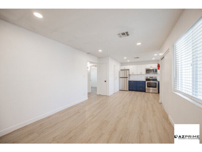 719 N 12th Ave Phoenix, AZ 85007 photo 5