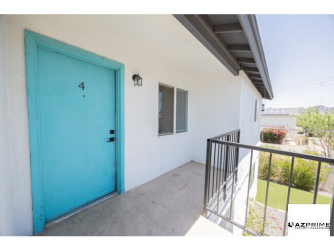719 N 12th Ave Phoenix, AZ 85007 photo 3