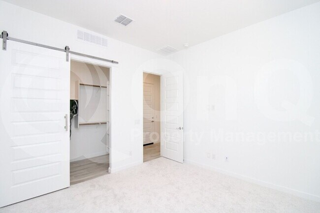 3836 West McNeil Street photo 5