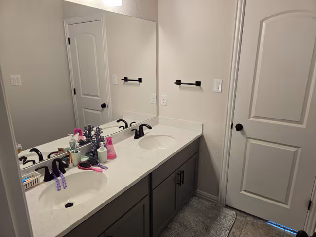 8024 Trail Grant Schertz, TX 78154 photo 3