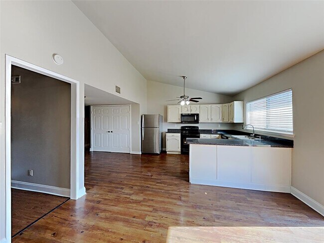 5601 N Colony Blvd The Colony, TX 75056 photo 4