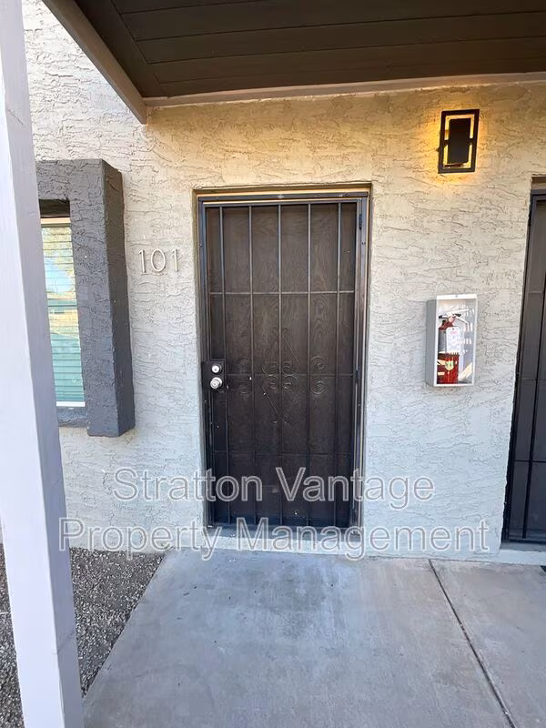 2104 E Eugie Terrace Phoenix, AZ 85022 photo 4