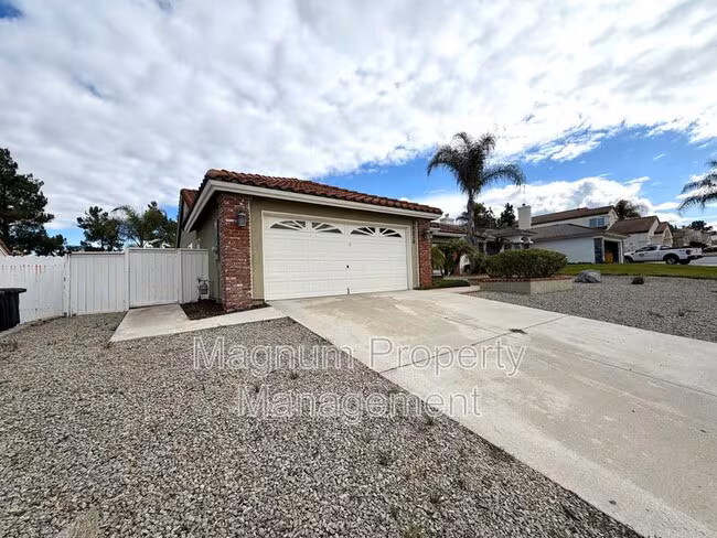 44836 Marge Pl photo 3