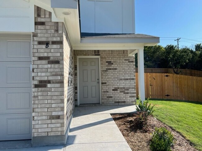 305 Agua Chiquita Ct Killeen, TX 76543 photo 2
