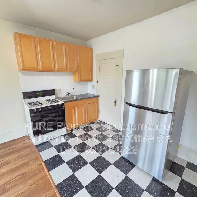 312 Washington St Petaluma, CA 94952 photo 5