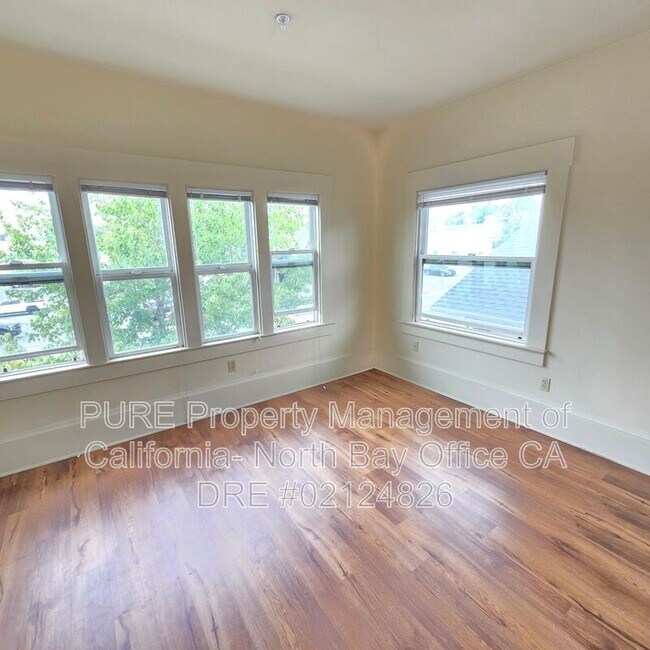 312 Washington St Petaluma, CA 94952 photo 5