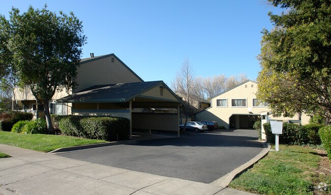Park Place Apartments photo 2