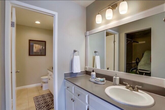 2306 Altisma Way, Carlsbad, CA 92009 photo 5