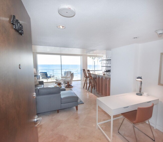 1830 Avenida del Mundo Coronado, CA 92118 photo 3