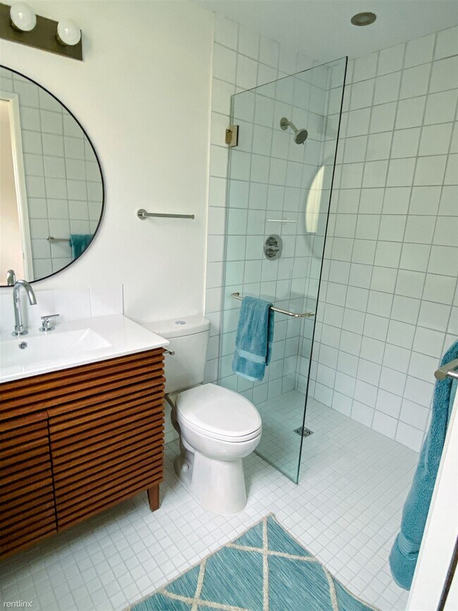 2348 West Plymouth Street, Seattle, WA 98199 photo 5
