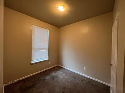 1013 Fir Ln Lockhart, TX 78644 photo 5