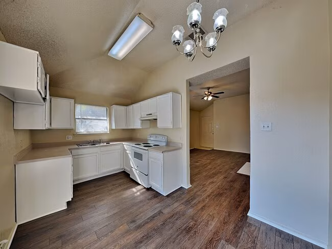 8531 Gatlinburg Drive, Fort Worth, TX 76123 photo 4