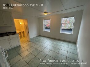8537 Greenwood Ave N Seattle, WA 98103 photo 3