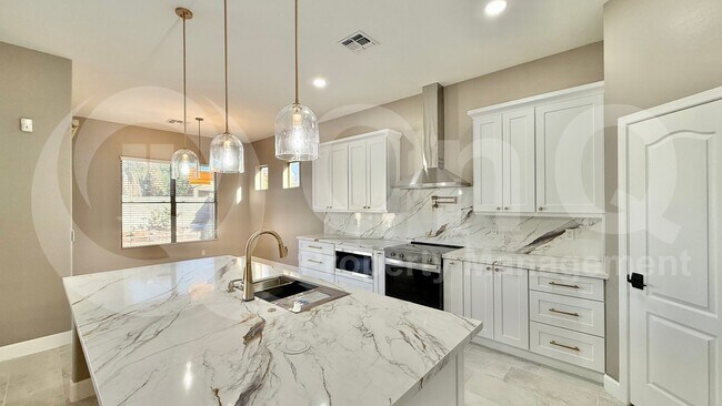 10722 E Lobo Ave Mesa, AZ 85209 photo 3