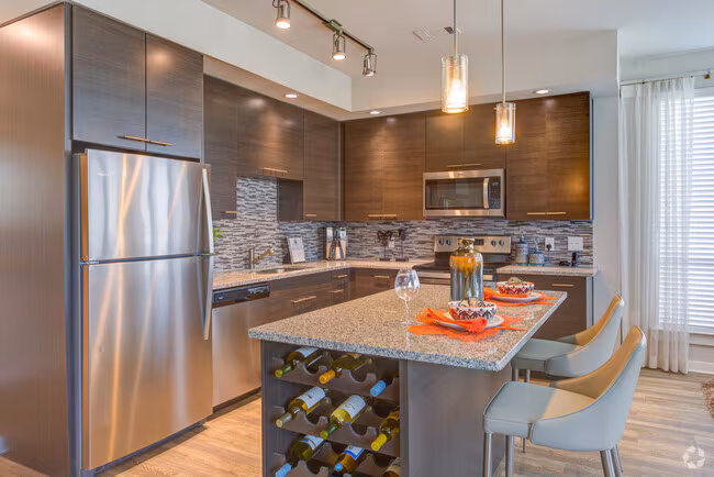 San Remo Apartments photo 2