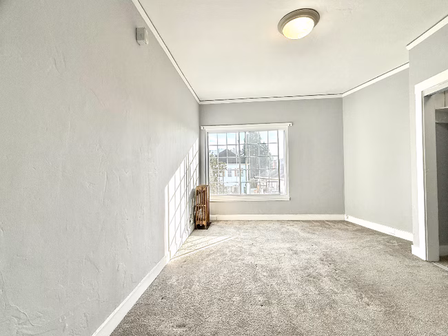 2818 Telegraph Ave Berkeley, CA 94705 photo 3
