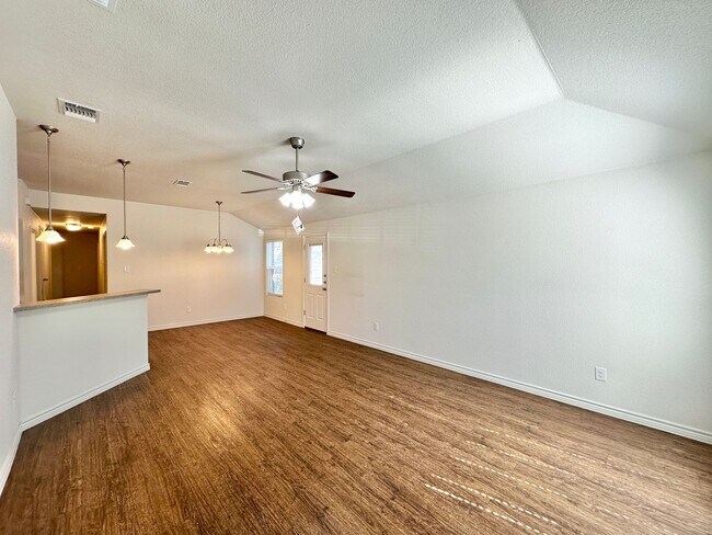 304 Harley Dr Harker Heights, TX 76548 photo 4