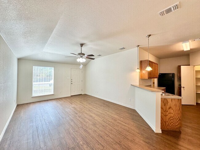 304 Harley Dr Harker Heights, TX 76548 photo 5