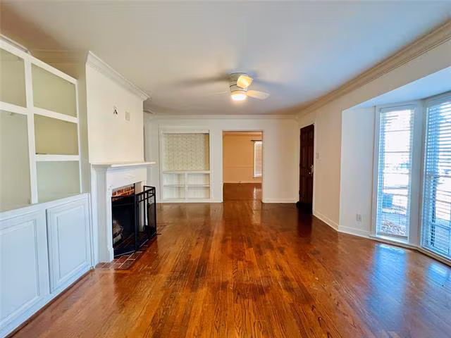 101 Lindenwood Dr Fort Worth, TX 76107 photo 3
