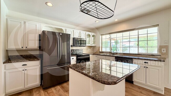2436 E Fairmont Dr Tempe, AZ 85282 photo 3