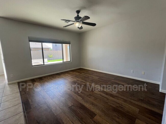 16173 W Mercer Ln photo 3