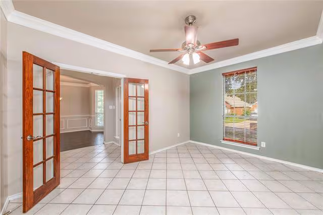 2010 Marie Weldon Lane, Arlington, TX 76001 photo 3