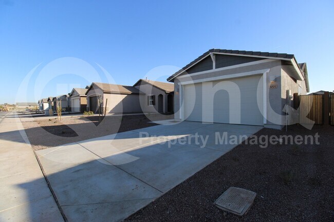 3001 East Grazing Herd Lane