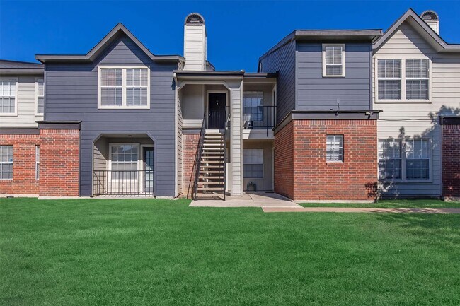 8301 Boat Club Rd Fort Worth, TX 76179 photo 2