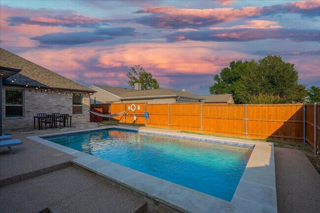 8206 Chesham Dr Rowlett, TX 75088 photo 5