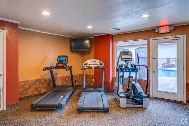 Desert Lakes Apartments photo 4