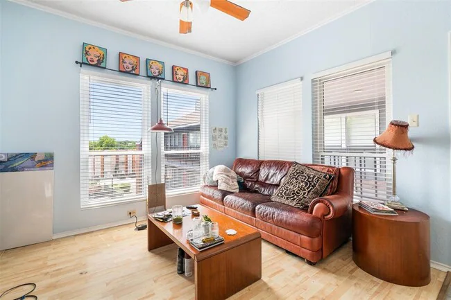 2804 Rio Grande St Austin, TX 78705 photo 5