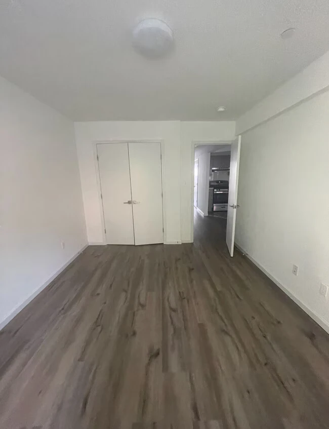821 Willoughby Ave Brooklyn, NY 11206 photo 5